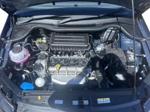 Volkswagen Polo Vivo hatch 1.6 Style - Image 10