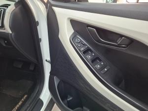 Hyundai Creta 1.5 Executive - Image 8