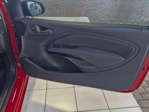 Opel Adam 1.0T - Image 9