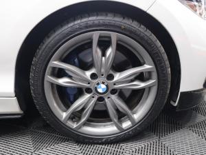 BMW 1 Series M140i 5-door sports-auto - Image 10