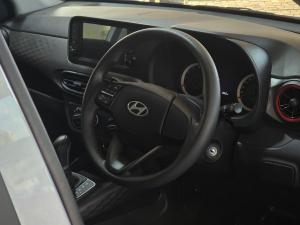 Hyundai Grand i10 1.2 Premium hatch - Image 15