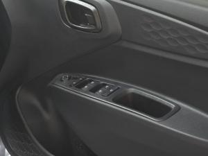 Hyundai Grand i10 1.2 Premium hatch - Image 16