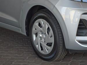 Hyundai Grand i10 1.2 Premium hatch - Image 3