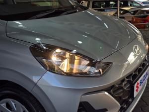 Hyundai Grand i10 1.2 Premium hatch - Image 4