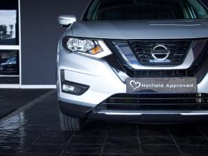Nissan X-Trail 2.5 4x4 Acenta Tech - Image 11