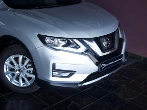 Nissan X-Trail 2.5 4x4 Acenta Tech - Image 14