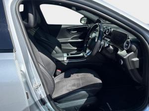 Mercedes-Benz C-Class C200 Avantgarde - Image 14