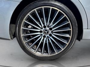 Mercedes-Benz C-Class C200 Avantgarde - Image 16