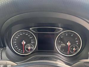 Mercedes-Benz GLA GLA200 auto - Image 11