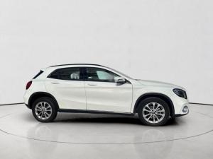 Mercedes-Benz GLA GLA200 auto - Image 8