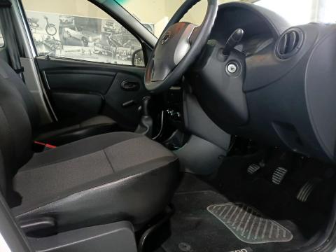 Image Nissan NP200 1.6i safety pack (aircon)