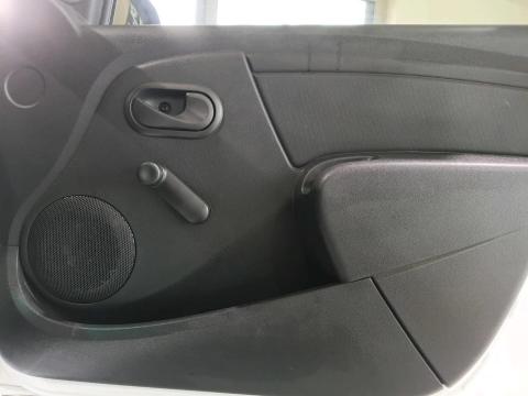 Image Nissan NP200 1.6i safety pack (aircon)