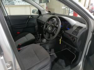Volkswagen Polo 1.6 Trendline - Image 11