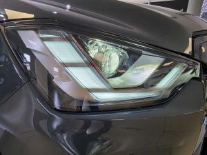 Isuzu D-Max 3.0TD double cab V-Cross - Image 4