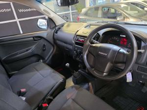 Isuzu D-Max Gen 6 250C single cab Fleetside - Image 11