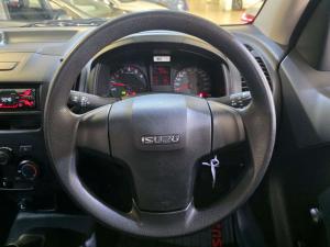 Isuzu D-Max Gen 6 250C single cab Fleetside - Image 12