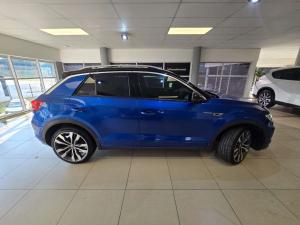Volkswagen T-Roc 2.0TSI 140kW 4Motion R-Line - Image 6