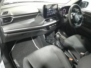 Suzuki Swift 1.2 GLX auto - Image 10