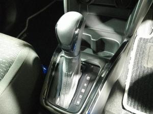 Suzuki Swift 1.2 GLX auto - Image 24