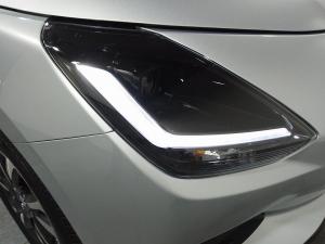 Suzuki Swift 1.2 GLX auto - Image 4