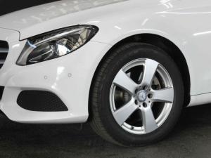 Mercedes-Benz C-Class C200 auto - Image 8