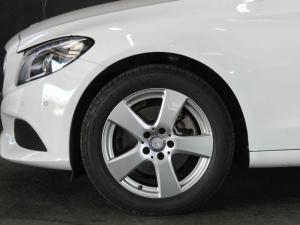 Mercedes-Benz C-Class C200 auto - Image 9