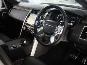 Land Rover Discovery D300 R-Dynamic HSE - Image 15