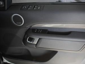 Land Rover Discovery D300 R-Dynamic HSE - Image 16