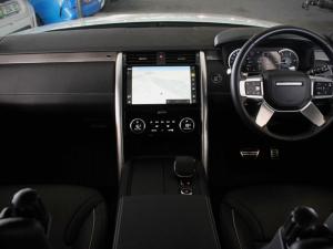 Land Rover Discovery D300 R-Dynamic HSE - Image 19