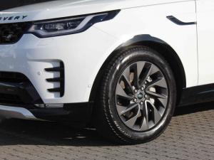 Land Rover Discovery D300 R-Dynamic HSE - Image 6