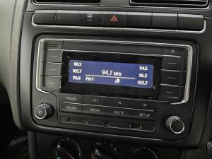 Volkswagen Polo Vivo hatch 1.4 Comfortline - Image 7