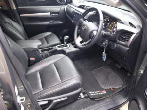 Toyota Hilux 2.8GD-6 double cab 4x4 Raider auto - Image 9