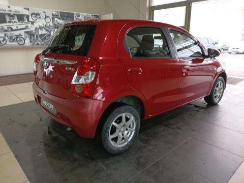 Image Toyota Etios hatch 1.5 Sprint