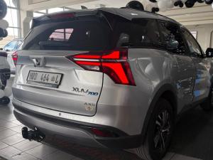 Mahindra XUV700 2.0T AX5 - Image 5