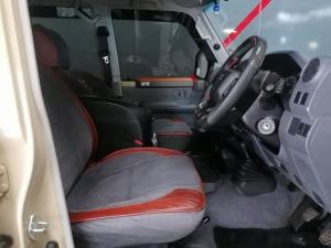 Toyota Land Cruiser 76 2.8GD-6 station wagon LX manual - Image 15