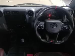 Toyota Land Cruiser 76 2.8GD-6 station wagon LX manual - Image 23