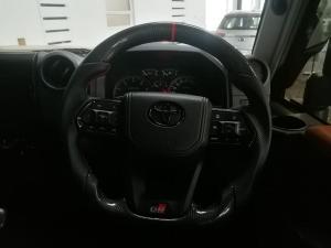 Toyota Land Cruiser 76 2.8GD-6 station wagon LX manual - Image 24