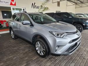 Toyota RAV4 2.2D-4D AWD VX - Image 1