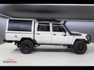 Toyota Land Cruiser 79 4.5D-4D V8 double cab LX - Image 3