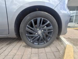 Toyota Vitz 1.0 XR auto - Image 10
