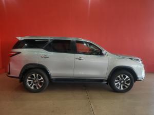 Toyota Fortuner 2.4GD-6 4x4 - Image 3