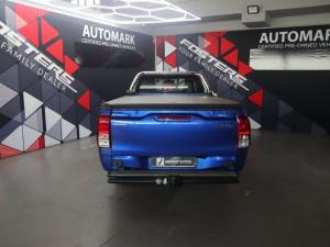 Toyota Hilux 2.0 - Image 5