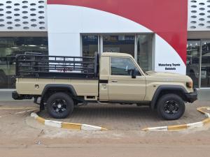 Toyota Land Cruiser 79 2.8GD-6 single cab auto - Image 3