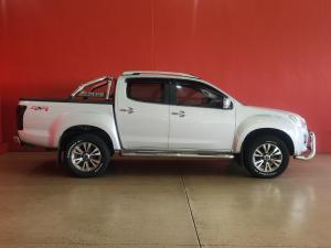 Isuzu D-Max 300 3.0TD double cab 4x4 LX auto - Image 3
