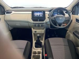 Renault Triber 1.0 Evolution - Image 6
