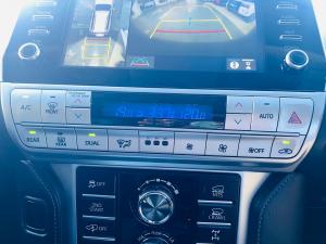 Toyota Land Cruiser Prado 2.8GD VX-L - Image 9