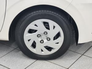 Hyundai Grand i10 1.0 Premium hatch - Image 8