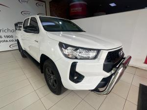 Toyota Hilux 2.4GD-6 double cab 4x4 Raider manual - Image 1