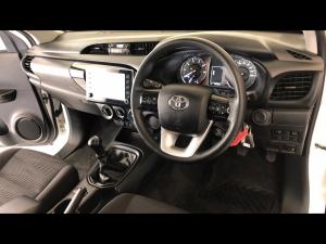 Toyota Hilux 2.4GD-6 single cab Raider manual - Image 6