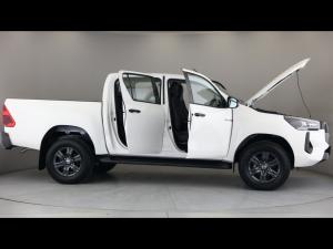 Toyota Hilux 2.8GD-6 double cab 4x4 Raider auto - Image 15